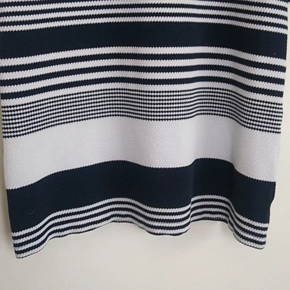 Lilly Pulitzer Dress Navy White Striped Marlow 3/4 sleeve Like new size Medium - Picture 5 of 15